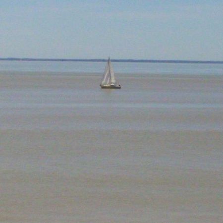 布拉耶圣卢斯Entre Estuaire Et Citadelle公寓 外观 照片